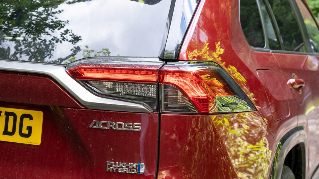 Suzuki Across tail lights