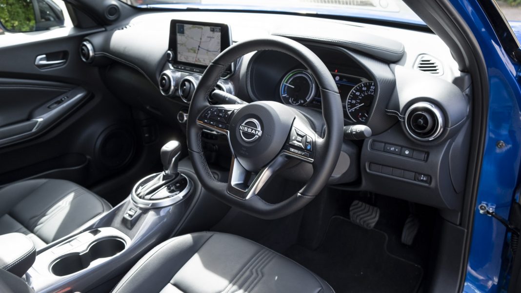 Nissan Juke Hybrid cabin