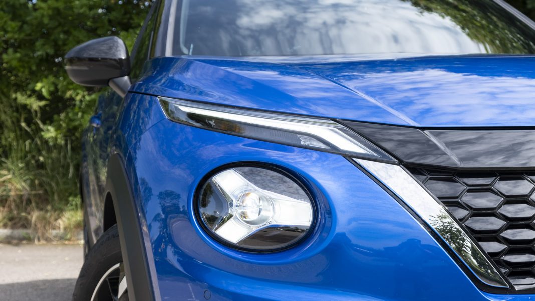 Nissan Juke Hybrid headlights