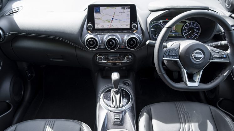 Nissan Juke Hybrid interior space