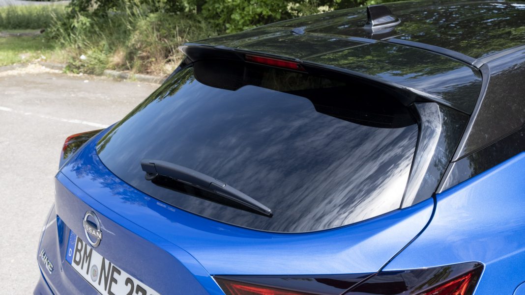 Nissan Juke Hybrid rearview