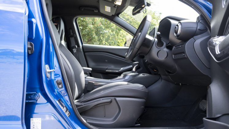 Nissan Juke Hybrid seats