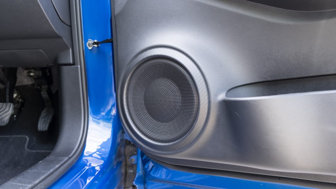 Nissan Juke Hybrid speaker