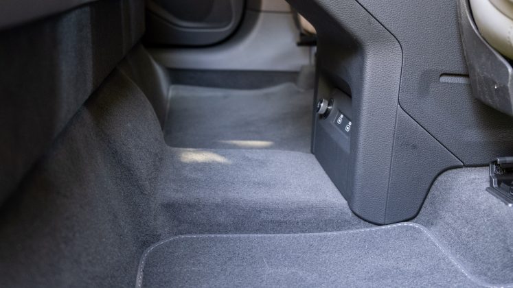 Audi e-tron S footwell