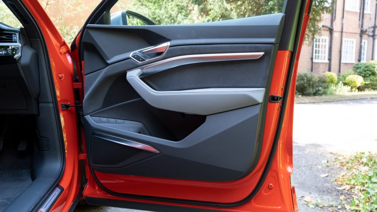 Audi e-tron S front door
