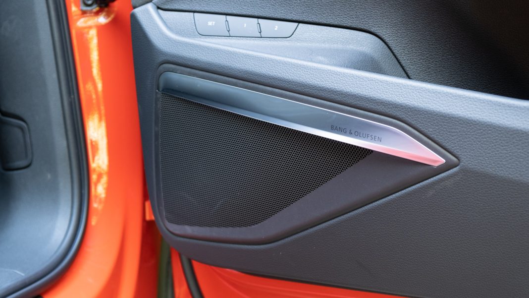 Audi e-tron S front speaker