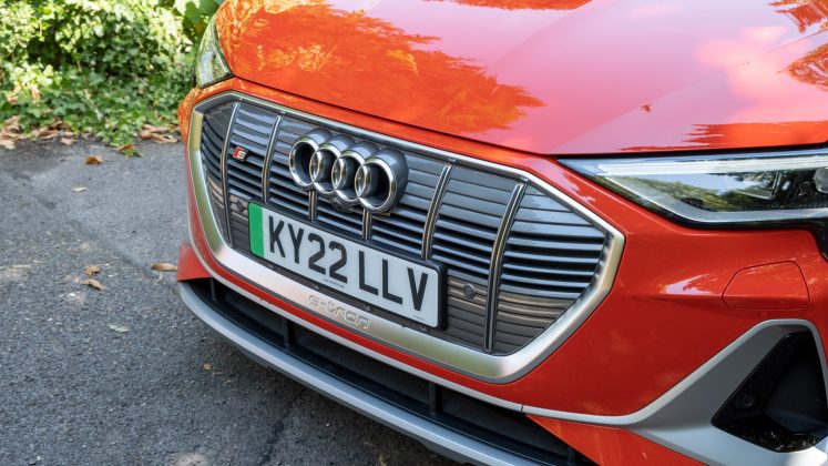 Audi e-tron S grille