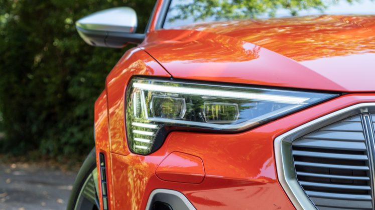 Audi e-tron S headlights