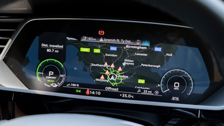 Audi e-tron S instrument cluster map