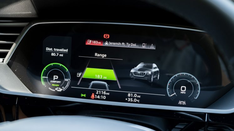 Audi e-tron S instrument cluster range