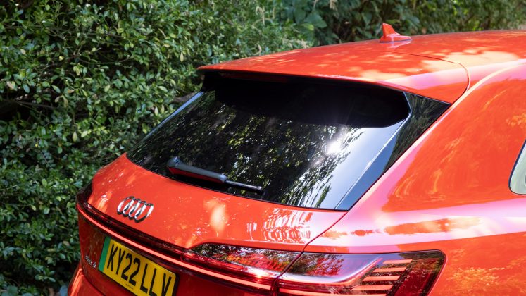 Audi e-tron S rearview window
