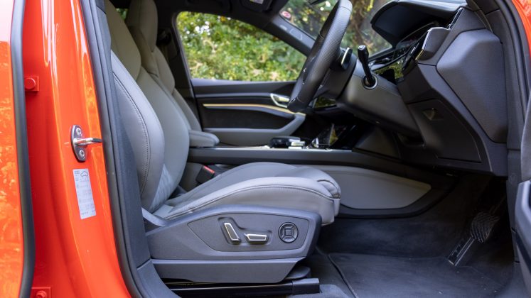 Audi e-tron S seat controls