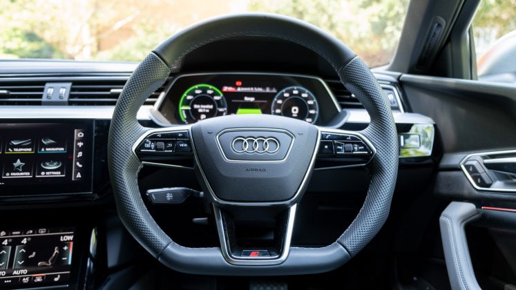 Audi e-tron S steering wheel