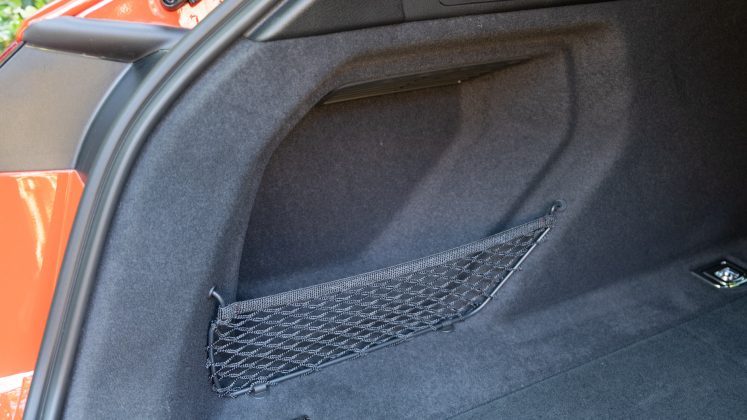 Audi e-tron S storage net
