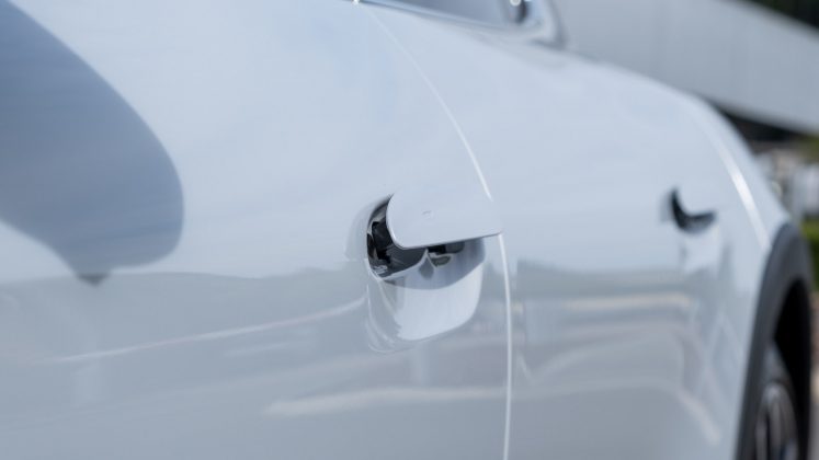 Porsche Taycan Cross Turismo door handles