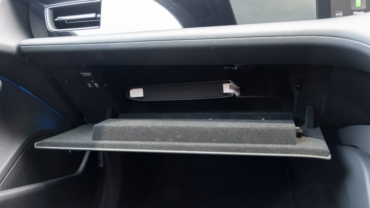 Porsche Taycan Cross Turismo glove compartment