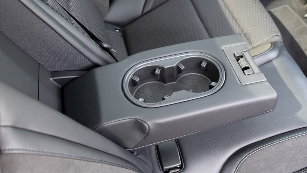 Porsche Taycan Cross Turismo rear cupholders