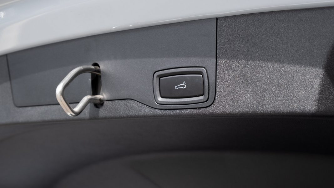Porsche Taycan Cross Turismo tailgate