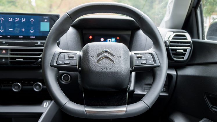 Citroen e-C4 steering wheel
