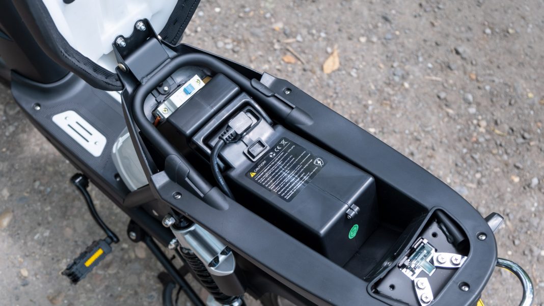 Eskuta SX-250 battery