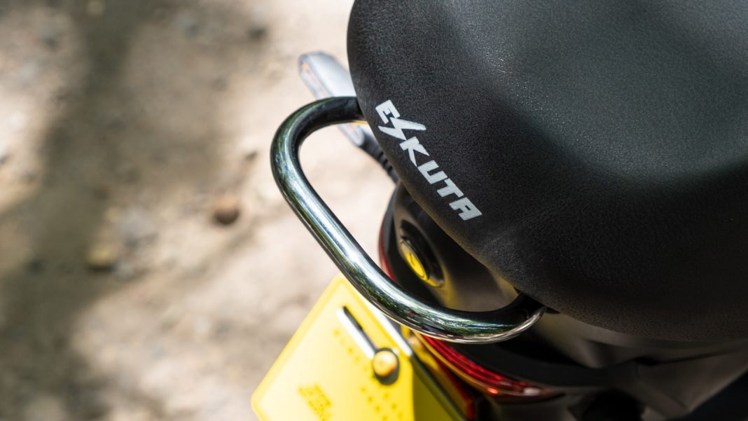 Eskuta SX-250 rear handle