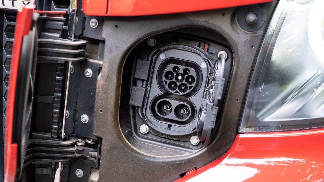 LEVC TX CCS charging