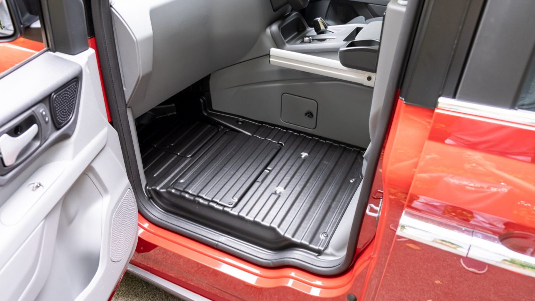 LEVC TX front storage