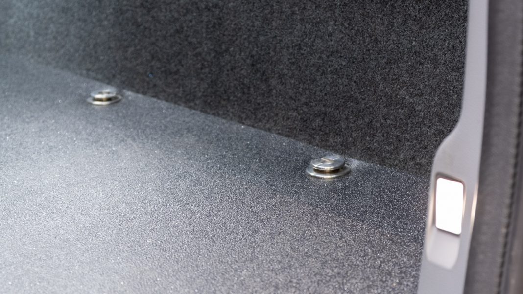 LEVC TX rear fixing points