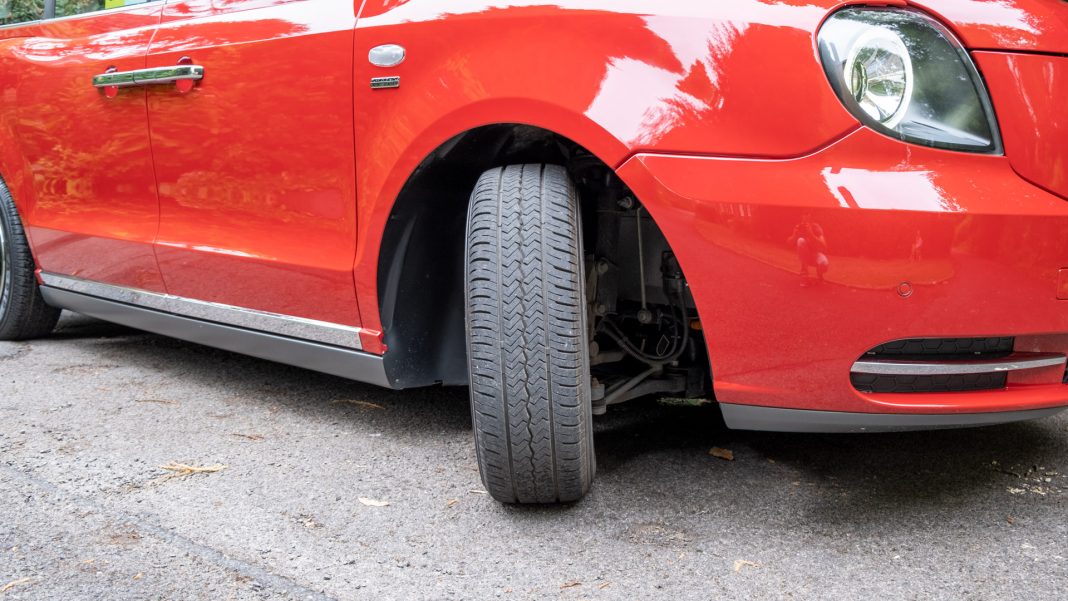 LEVC TX turning circle