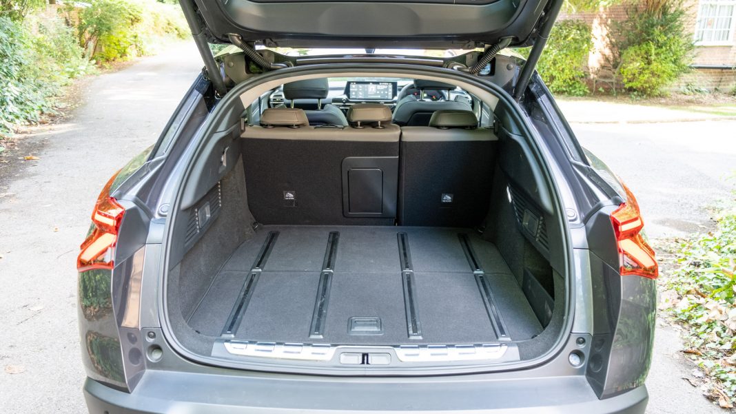 Citroen C5 X boot space