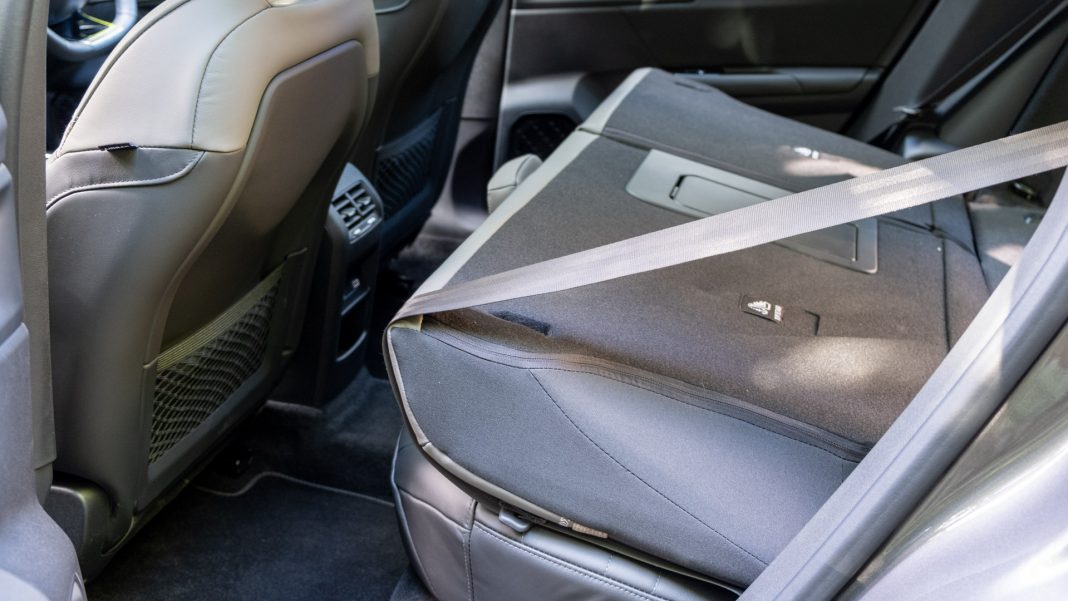 Citroen C5 X seatbelt