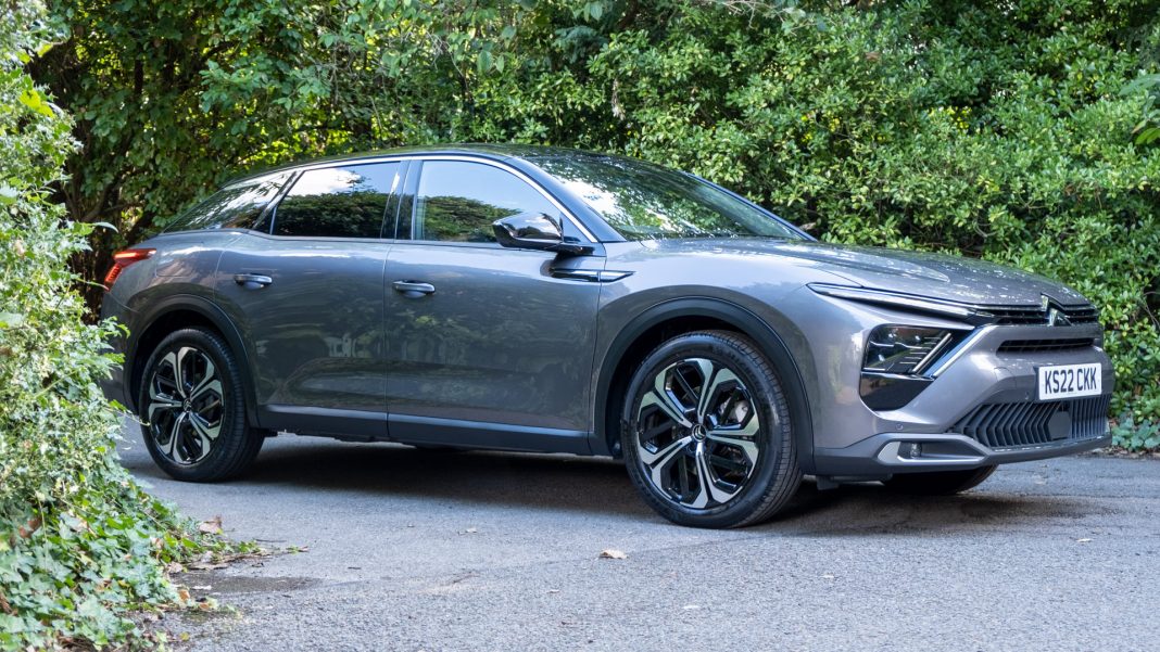 Citroen C5 X side profile