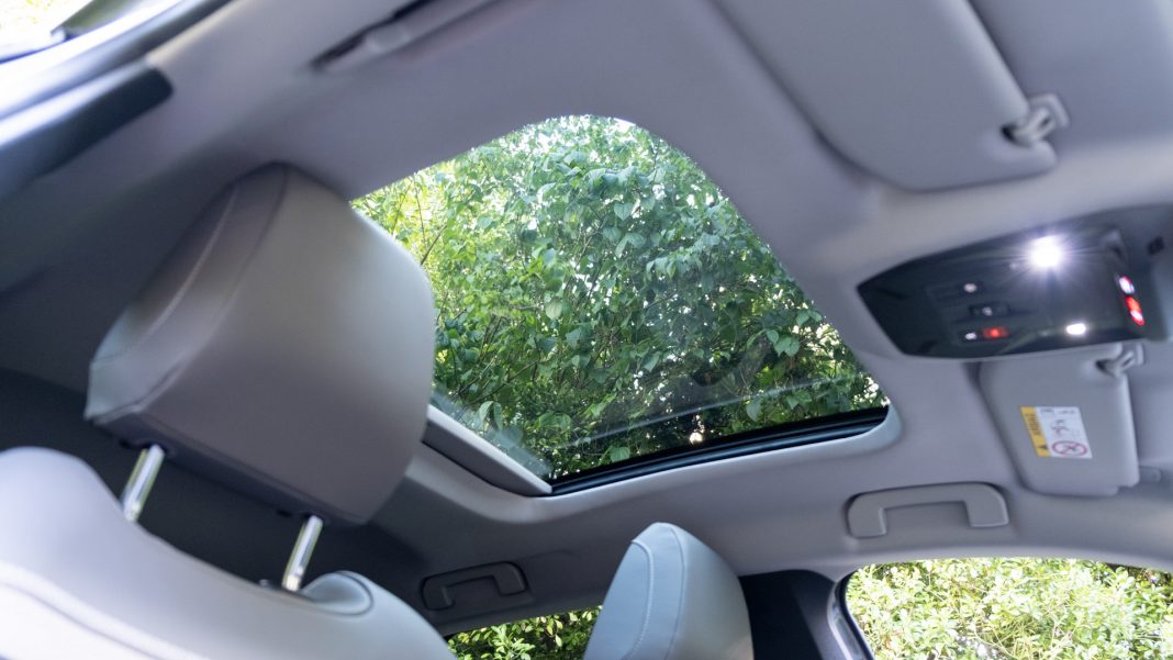 Citroen C5 X sunroof