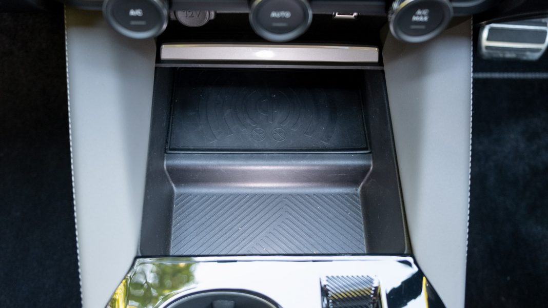 Citroen C5 X wireless charger