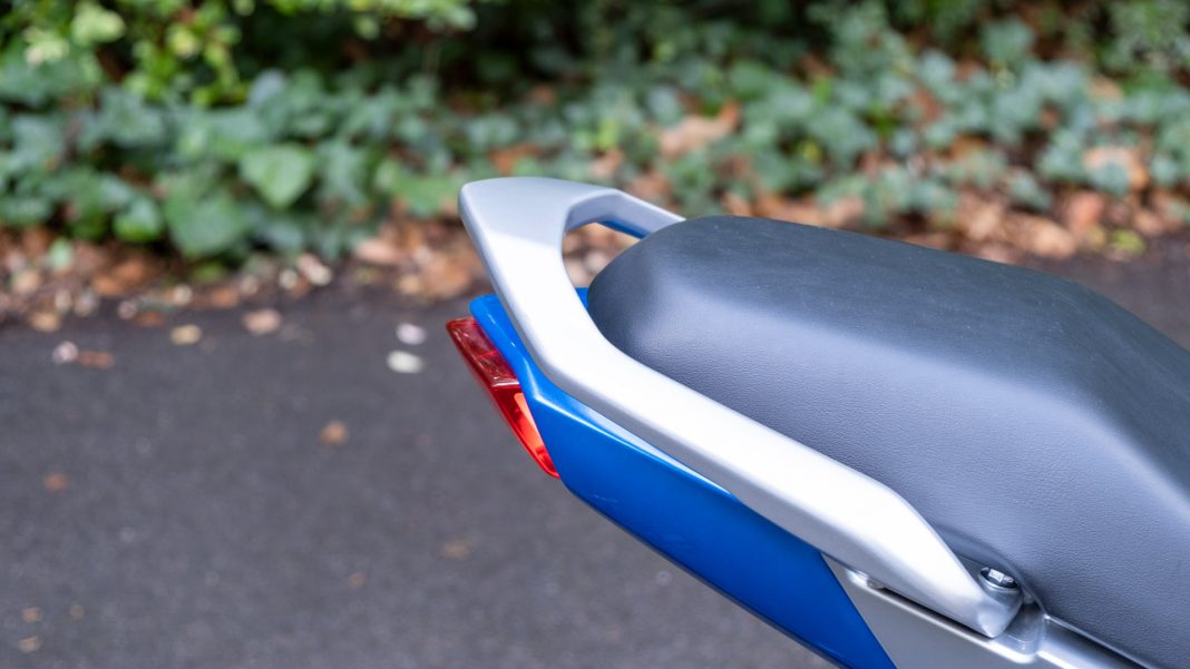 Sunra Miku Super rear seat