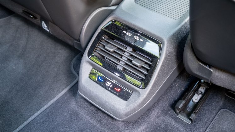 Volkswagen ID.5 rear centre console