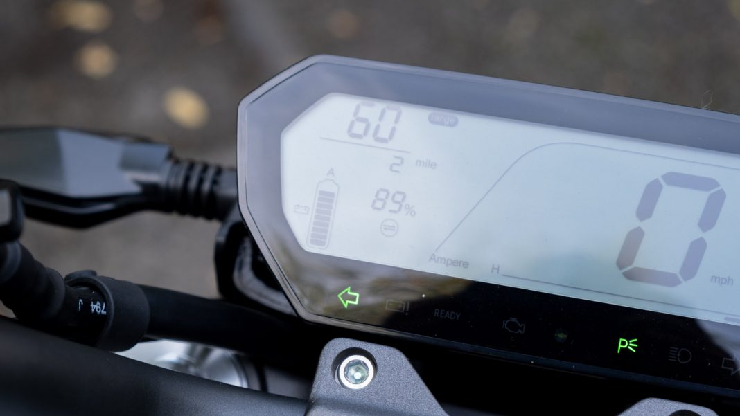 Super Soco TS Street Hunter battery level