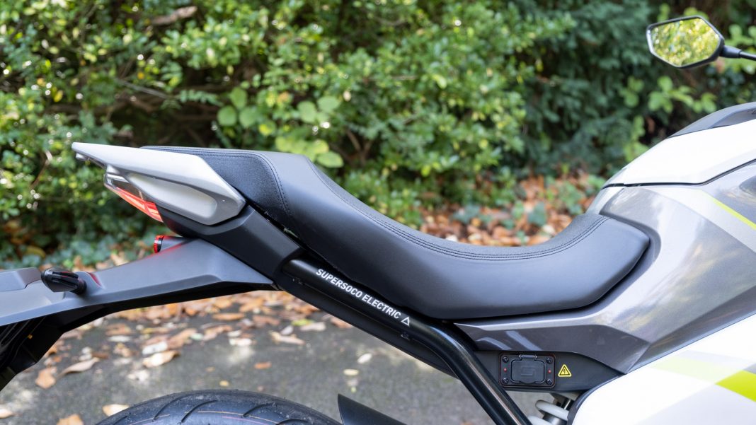 Super Soco TS Street Hunter seat