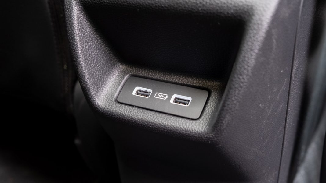 Honda Civic rear USB