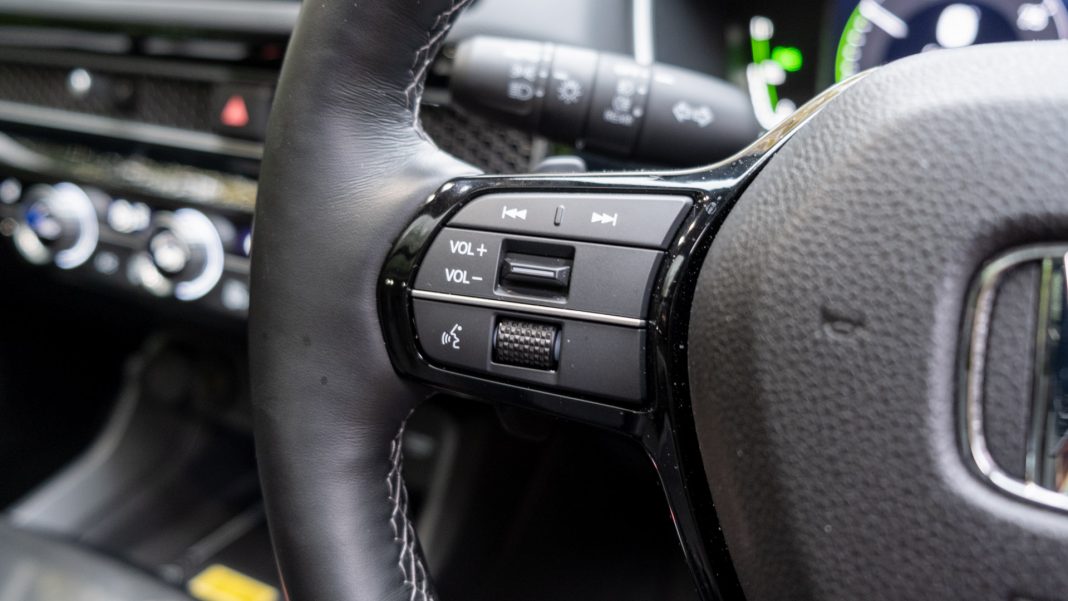 Honda Civic steering buttons