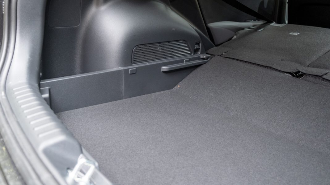 Kia Niro EV boot floor