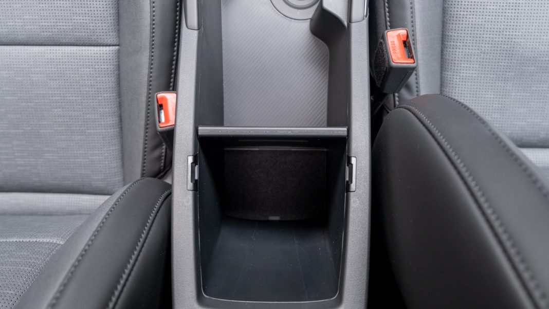 Kia Niro EV centre console space