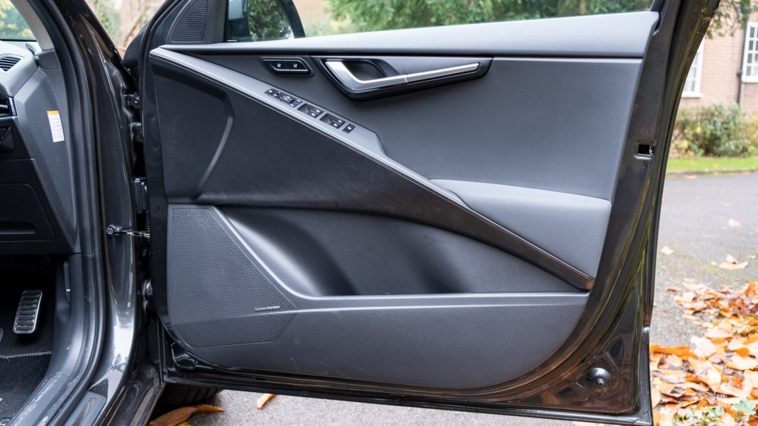 Kia Niro EV front door
