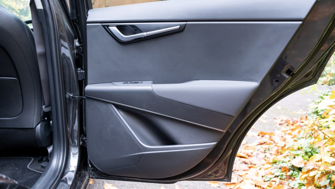 Kia Niro EV rear door