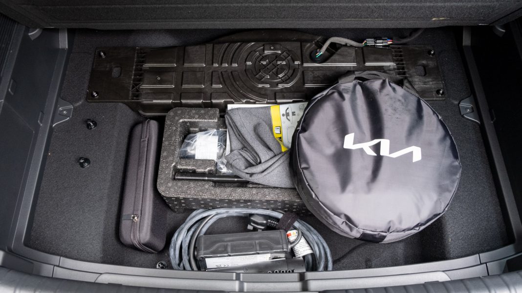 Kia Niro EV underfloor storage