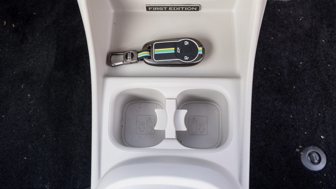 Ora Funky Cat cupholders