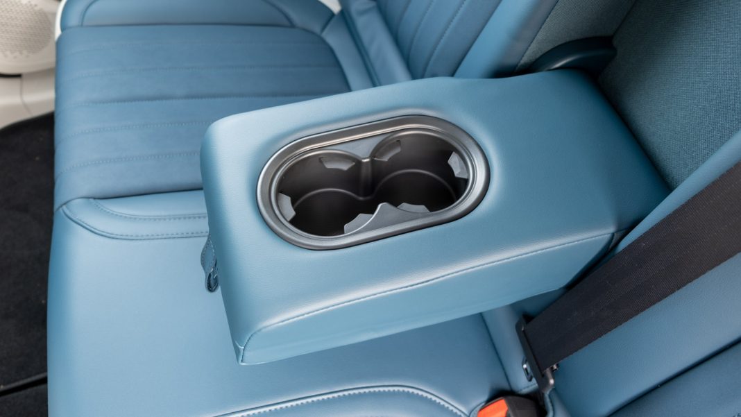 Ora Funky Cat rear cupholders