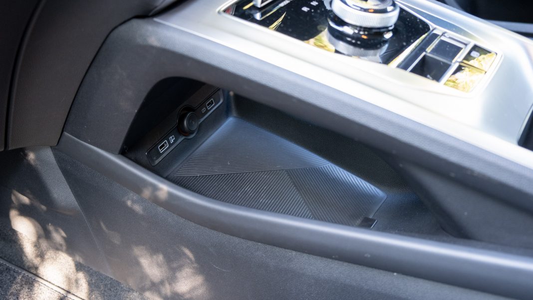 New MG5 EV centre console storage