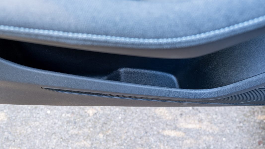 New MG5 EV rear door compartment