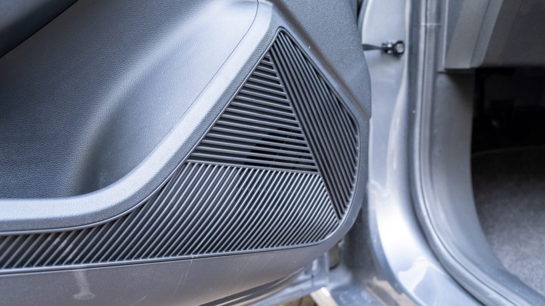 New MG5 EV rear door speaker